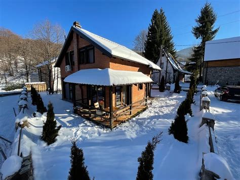 This <b>villa</b> has a garden, barbecue facilities, free WiFi and free private parking. . Villa ne brezovice